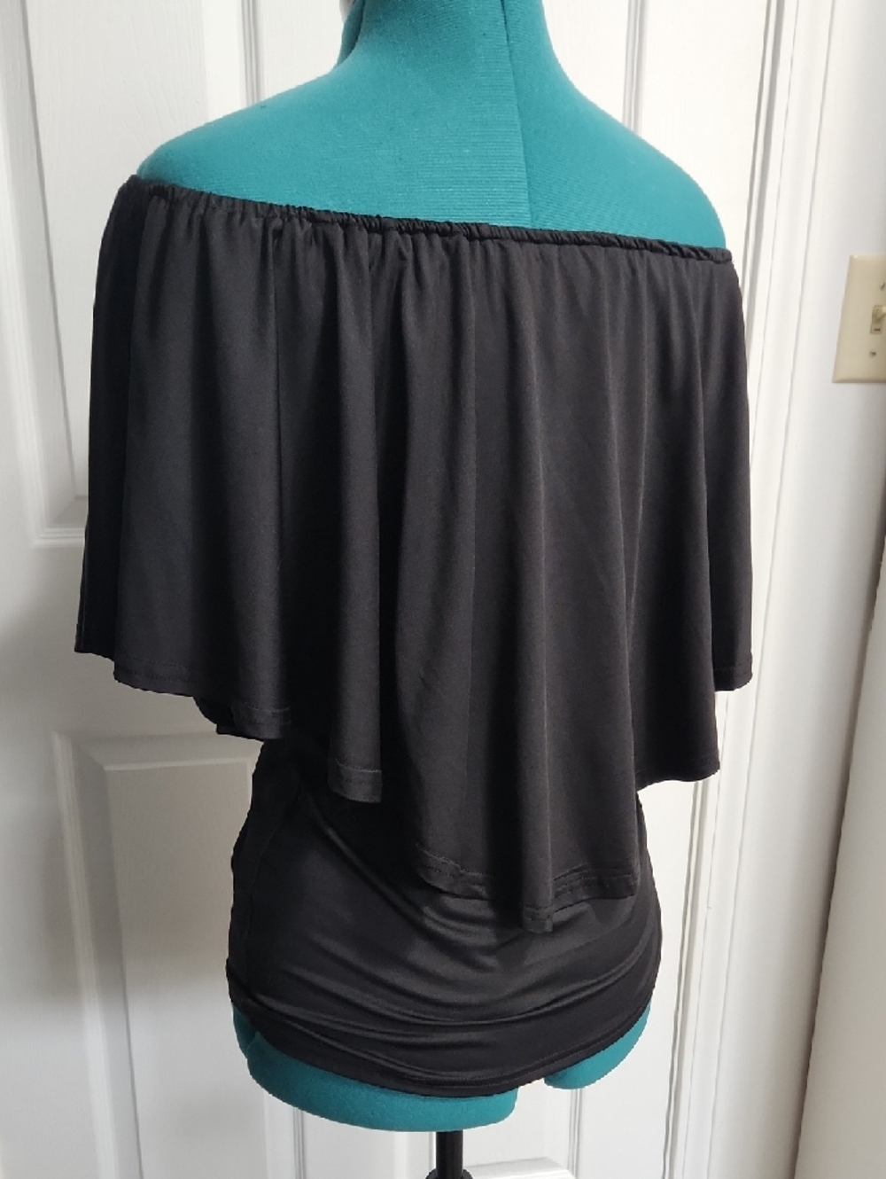 Black Off-Shoulder/Multi Style Ruffle Top - Picture 5 of 6